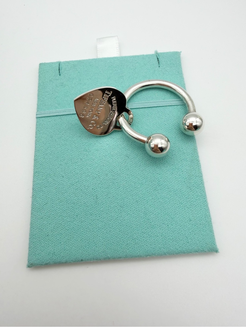 Tiffany & Co. keyring with numbered medium heart in sterling silver